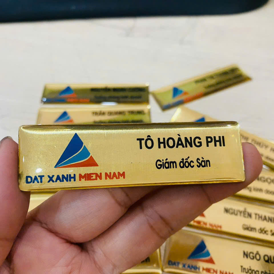 Bảng tên cài áo đồng phục công ty