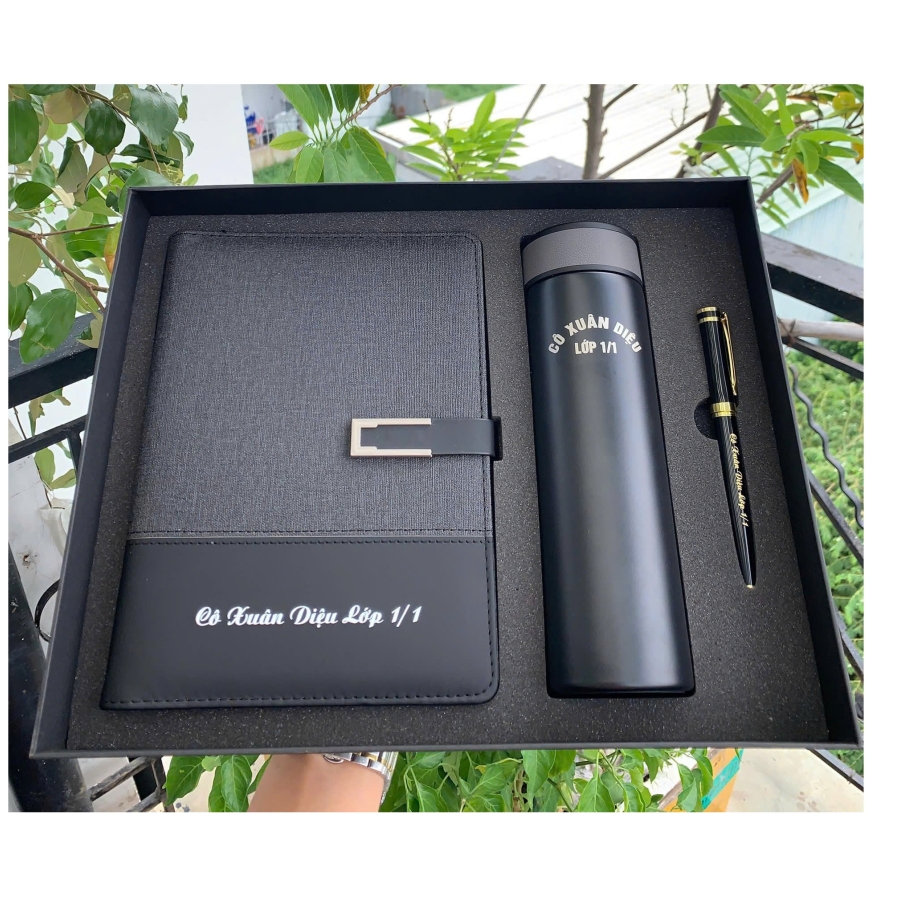 COMBO QUÀ TẶNG BÌNH NƯỚC, SỔ TAY, BÚT - KHẮC TÊN GIÁO VIÊN