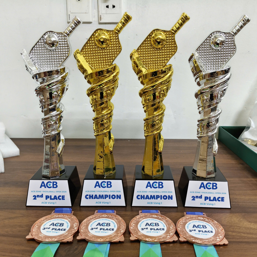 CUP TRAO GIẢI PICKLEBALL