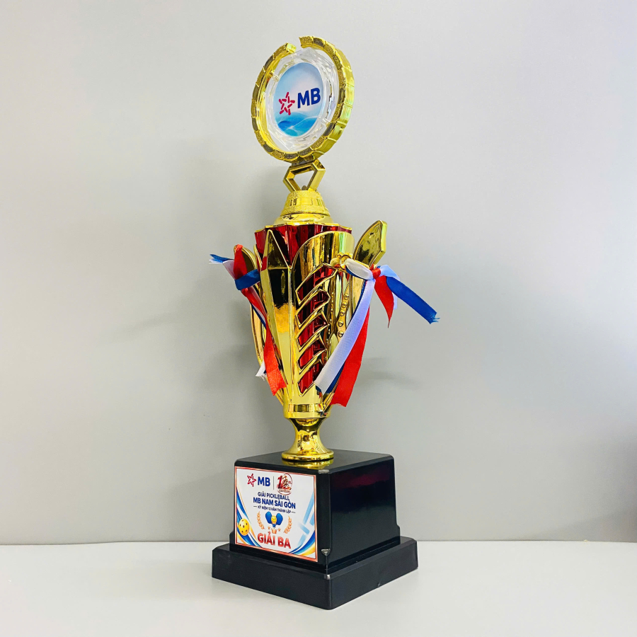 CUP TRAO GIẢI PICKLEBALL