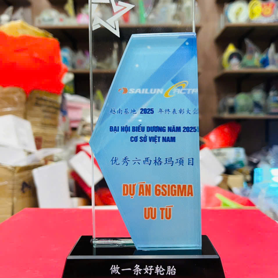Cúp vinh danh dự án xuất sắc pha lê ngôi sao