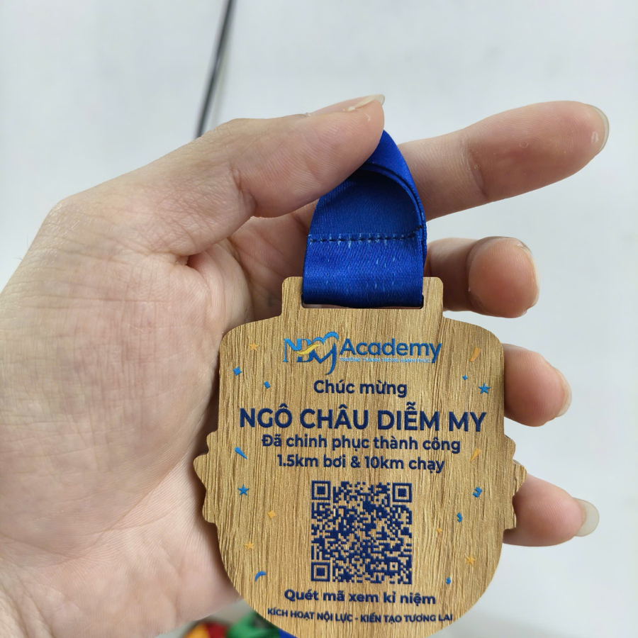 Huy chương gỗ bơi và chạy bộ Huy chương gỗ bơi và chạy bộ