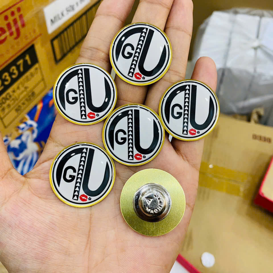 Huy hiệu kim loại phủ keo epoxy - logo cài áo