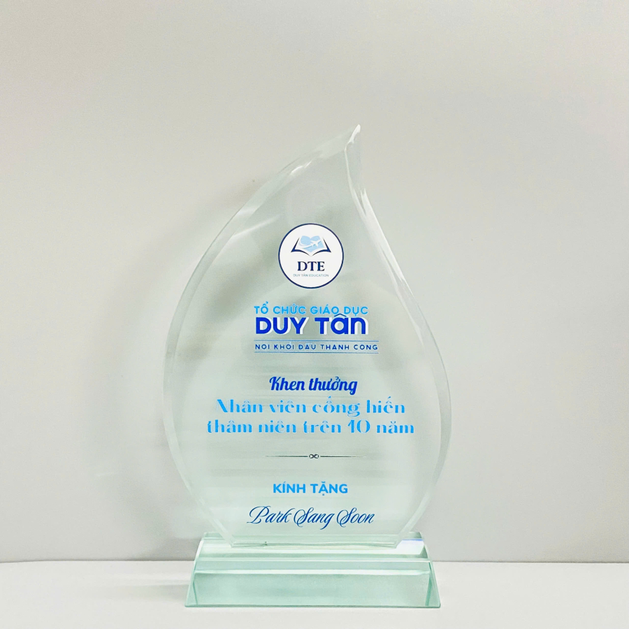 Kỷ niệm chương khen thưởng nhân viên