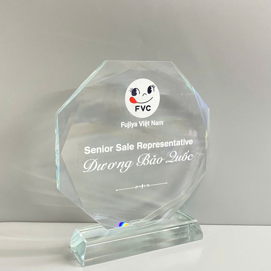 Kỷ niệm chương pha lê