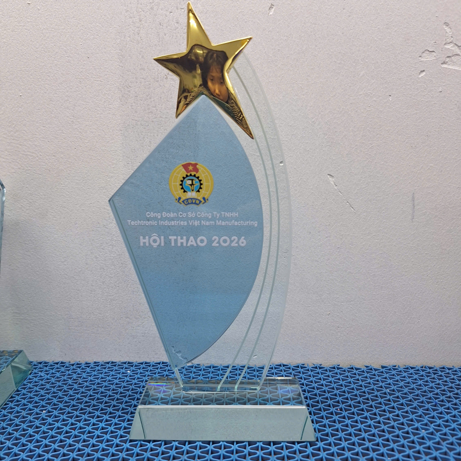 Kỷ niệm chương pha lê 2 lớp hội thao
