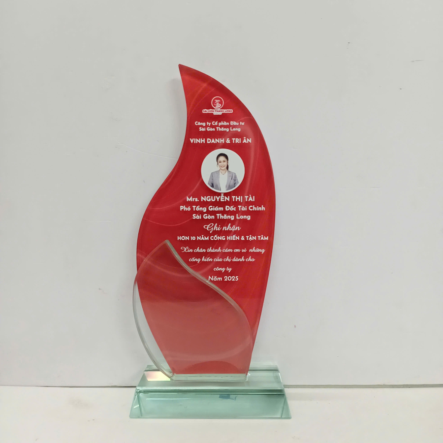 kỷ niệm chương pha lê 2 lớp tri ân vinh danh đẹp 2026