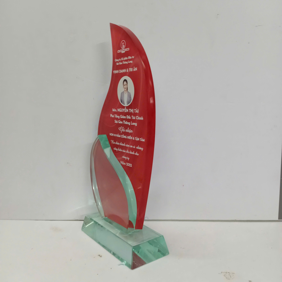 kỷ niệm chương pha lê 2 lớp tri ân vinh danh đẹp 2026