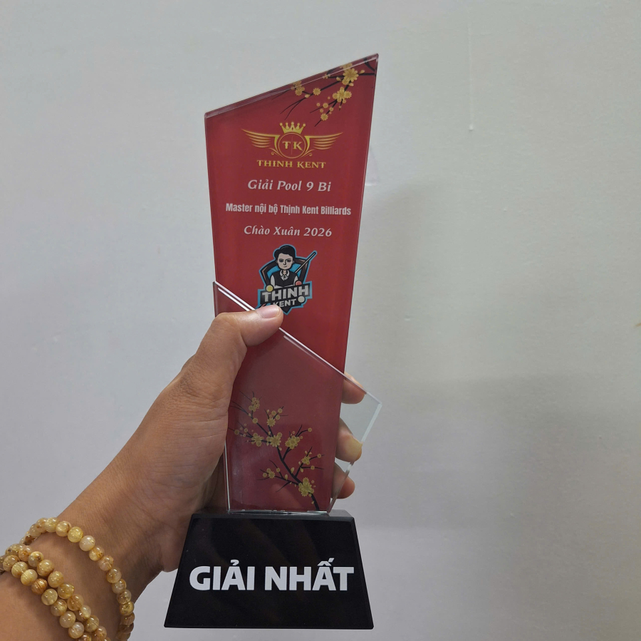 kỷ niệm chương pha lê đỏ giải nhất cao cấp