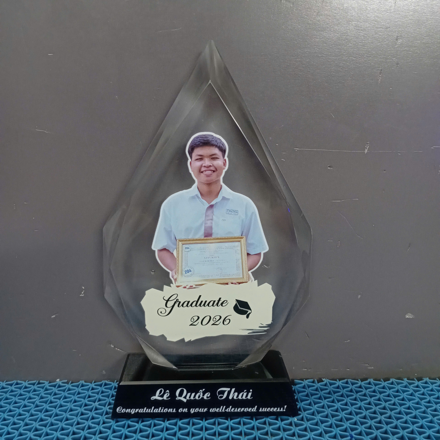 Kỷ niệm chương pha lê in hình theo yêu cầu