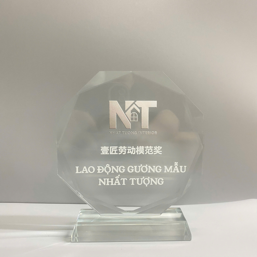 Kỷ niệm chương pha lê khắc logo