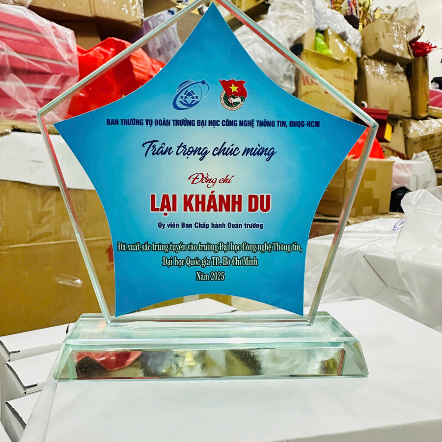 Kỷ niệm chương pha lê  thủy tinh 2 lớp sang trọng giá hạt rẻ đẹp chất lương cao