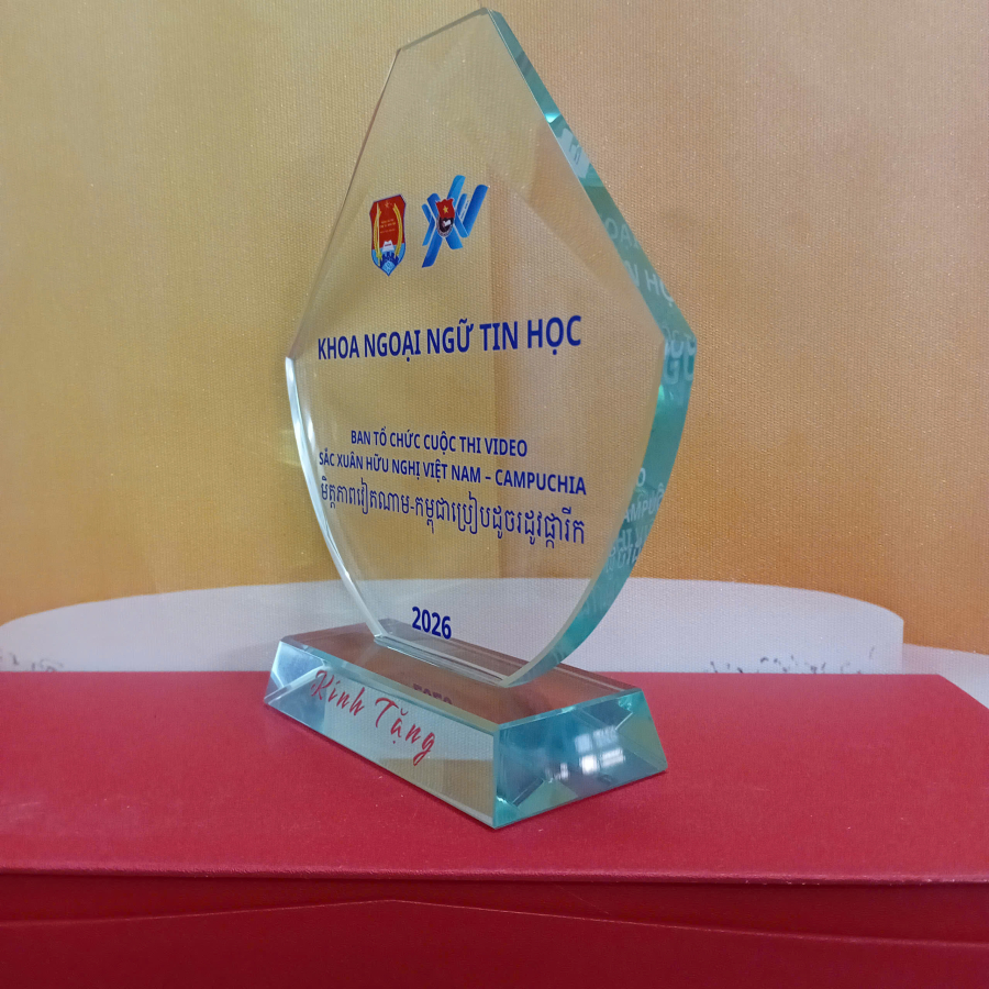 Kỷ niệm chương pha lê vinh danh  