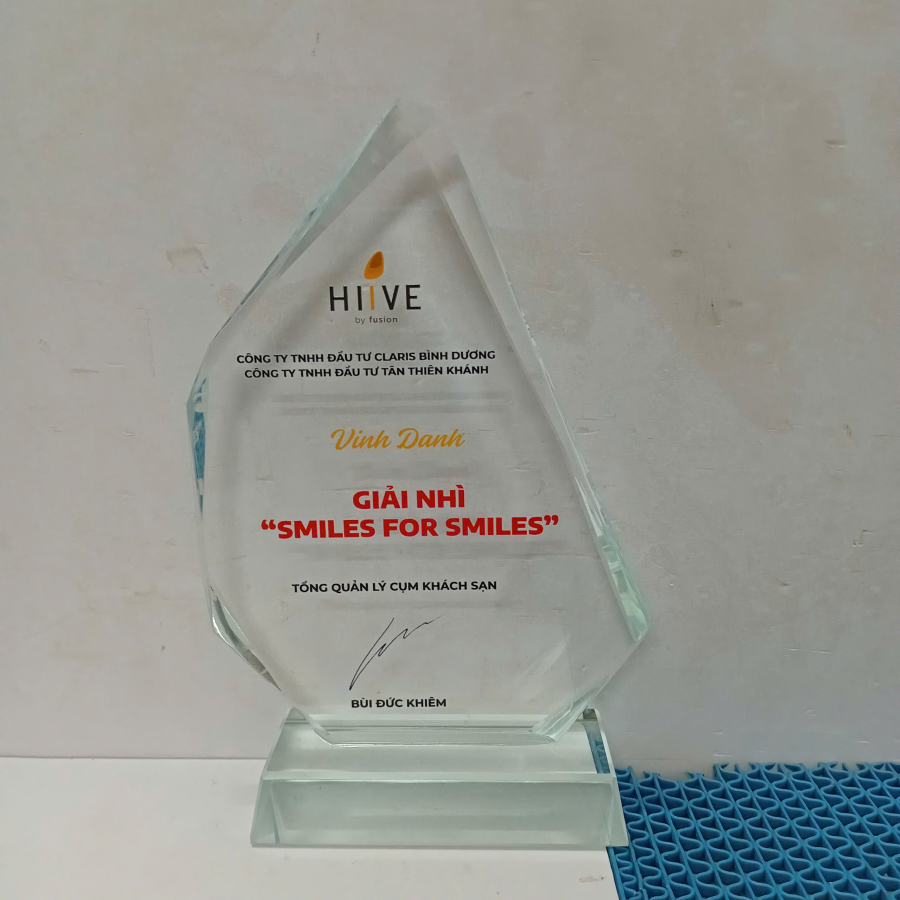 Kỷ niệm chương pha lê vinh danh đẹp 