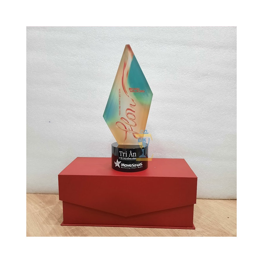 SẢN XUẤT KỶ NIỆM CHƯƠNG PHA LÊ MOVESTARS