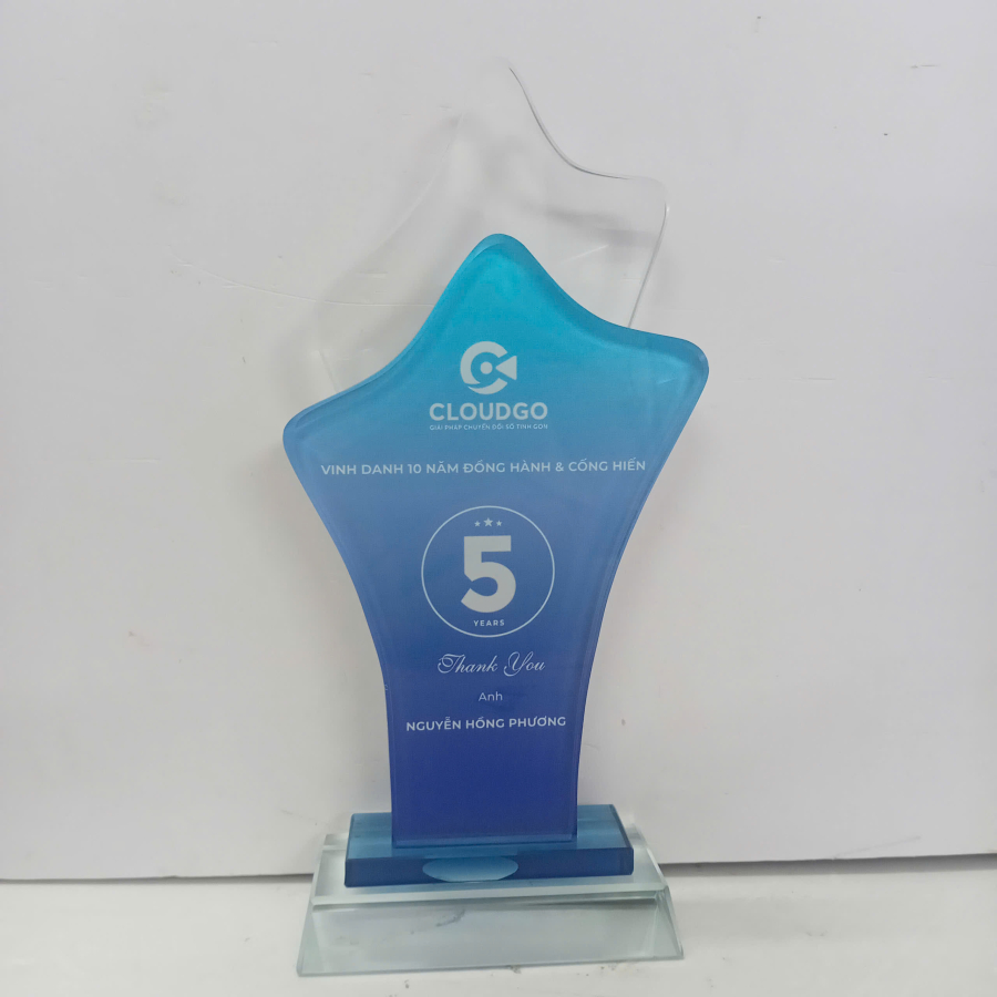 Kỷ niệm chương thủy tinh 2 lớp đẹp Kỷ niệm chương thủy tinh 2 lớp đẹp