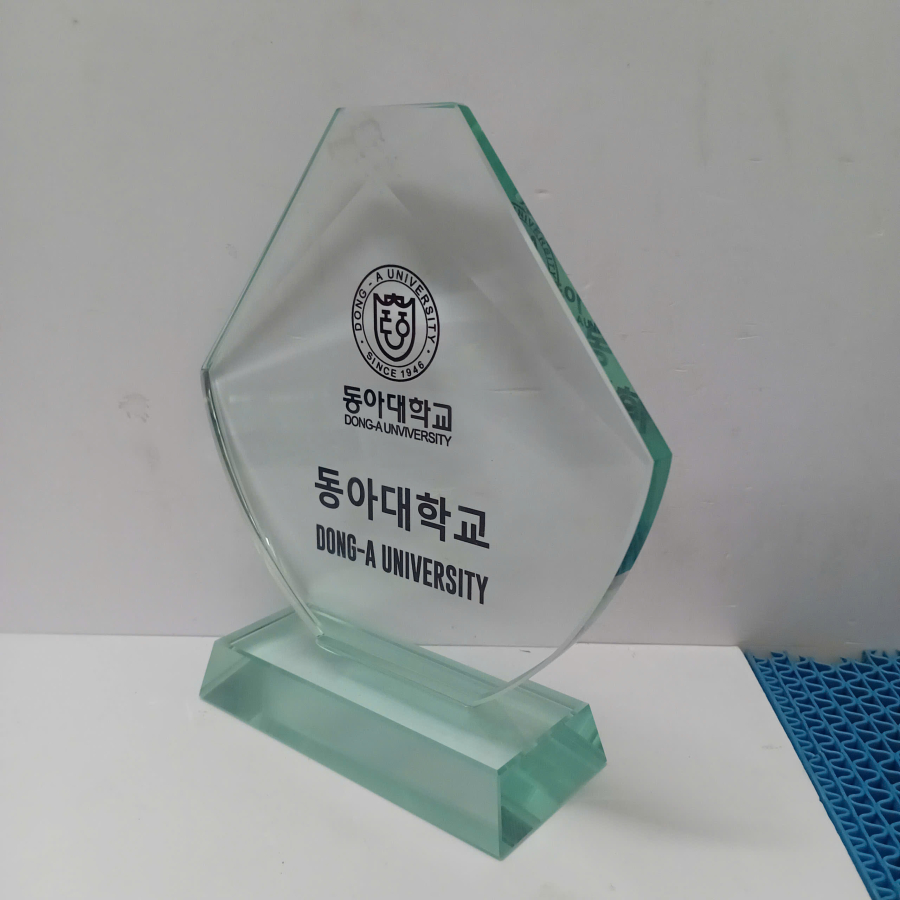 Kỷ niệm chương thủy tinh đẹp                     
