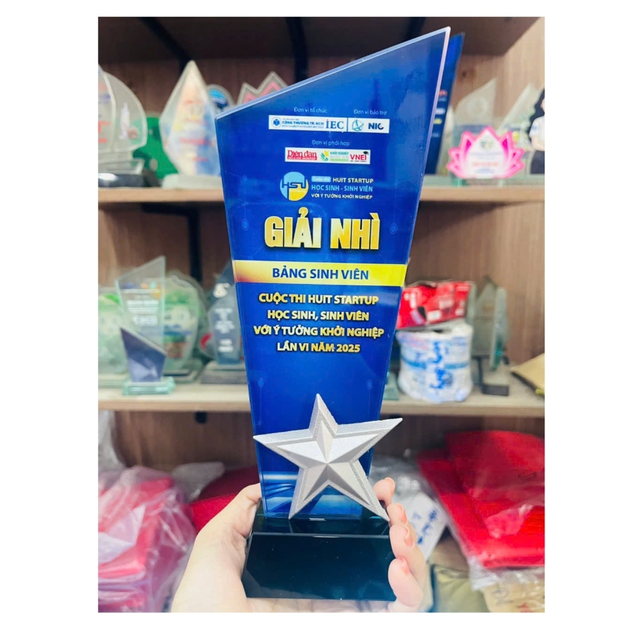 Kỷ niệm chương thủy tinh pha lê cuộc thi sinh viên 