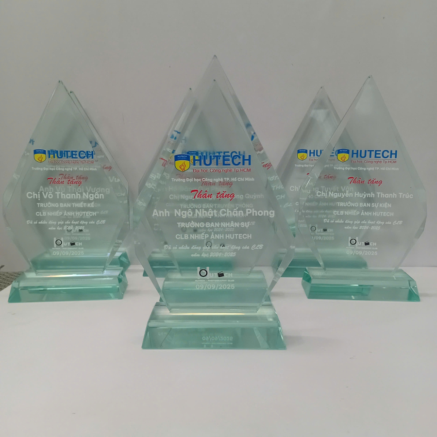 KỶ NIỆM CHƯƠNG THỦY TINH - PHA LÊ NHỌN - IN THEO YÊU CẦU