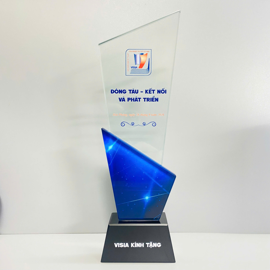 Kỷ niệm chương thủy tinh vinh danh