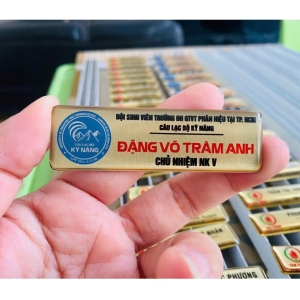 Bảng tên cài áo 