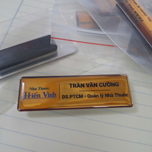 Bảng tên cài áo nhân viên 