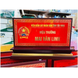 BẢNG TÊN ĐỂ BÀN LÀM VIỆC 