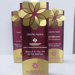 cúp pha lê nguyên khối phối kim loại cắt theo yêu cầu