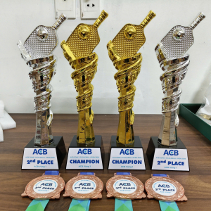 CUP TRAO GIẢI PICKLEBALL