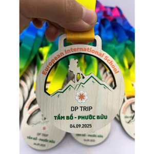 Huy chương gỗ cắt CNC theo yêu cầu - Huy chương chạy gia đình