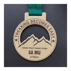 Huy chương gỗ cắt CNC theo yêu cầu - Huy chương leo núi