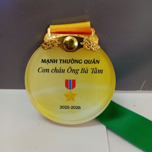 Huy chương pha lê tri ân