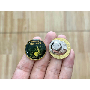 Huy hiệu kim loại phủ keo epoxy - Logo cài áo Ban Nhạc 