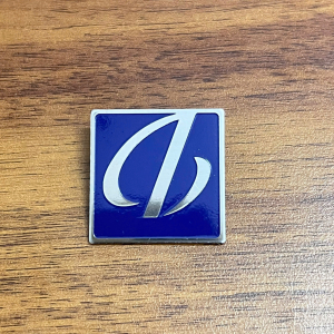  Huy Hiệu kim loại ăn mòn - Logo cài áo vuông