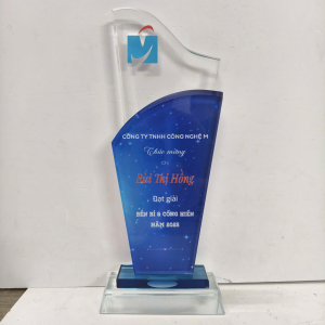 Kỷ niệm chương pha lê công nghệ M