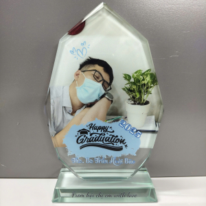 kỷ niệm chương pha lê nhọn tốt nghiệp giá đẹp 2026