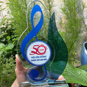 Kỷ niệm chương pha lê sang trọng cao cấp vinh danh cá nhân tập thể Đồng Soài