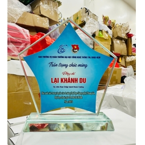 Kỷ niệm chương pha lê  thủy tinh 2 lớp sang trọng giá hạt rẻ đẹp chất lương cao