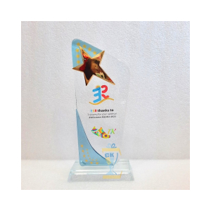 SẢN XUẤT KỶ NIỆM CHƯƠNG THỦY TINH RẺ VÀ ĐẸP