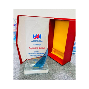 KỶ NIỆM CHƯƠNG PHA LÊ VINH DANH HỘI QUẢNG CÁO TPHCM