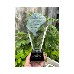 KỶ NIỆM CHƯƠNG PHA LÊ LOREAL