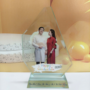 Kỷ niệm chương thủy tinh tốt nghiệp in theo yêu cầu