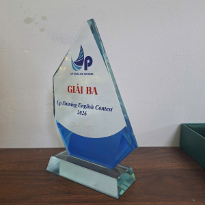 Kỷ niệm chương thủy tinh vinh danh