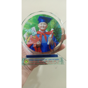 KỶ NIỆM CHƯƠNG TRÒN TỐT NGHIỆP CHO BÉ