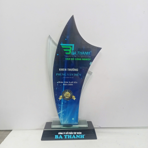 Kỷ niệm chương vinh danh Ba Thanh