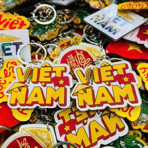 Móc khóa - móc khóa nhựa in phủ keo chữ VIỆT NAM