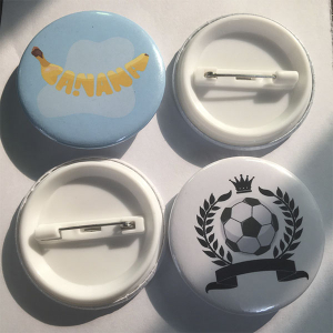 Pins cài áo - logo cài áo - huy hiệu nhựa in phủ keo bóng đá
